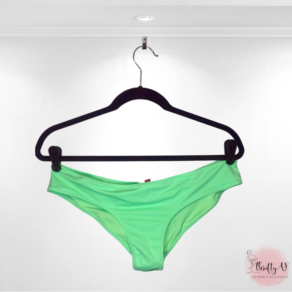 Victoria’s Secret Brazilian Cheeky Ruched Bikini Bottoms *Large*